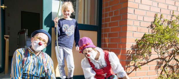 2021-04-26 Clowns 2250-010b